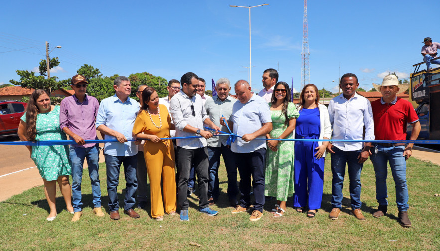 Governador Wanderlei Barbosa comemora aniversário de Rio Sono e visita obras de pavimentação asfáltica realizadas com incentivo do Governo do Tocantins