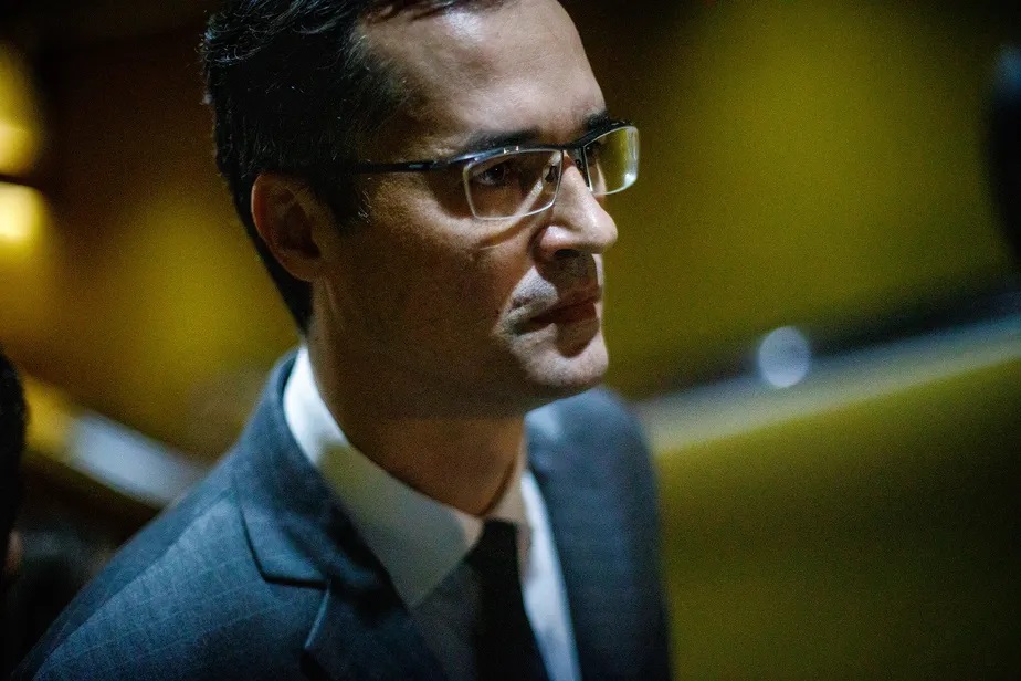 Deltan reclama após ser intimado pela PF na Câmara: 'Trata-se de mais um abuso'