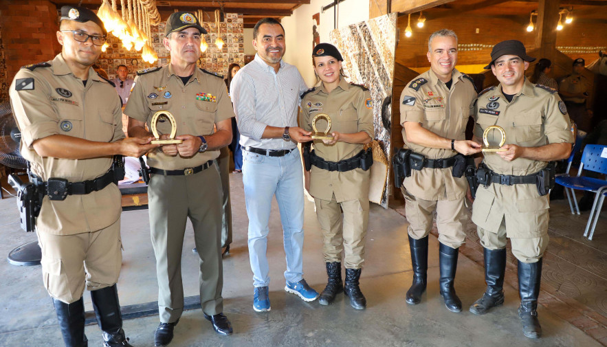 Governador Wanderlei Barbosa ressalta a importância da cavalaria em comemoração aos dois anos do Regimento de Polícia Montada no Tocantins