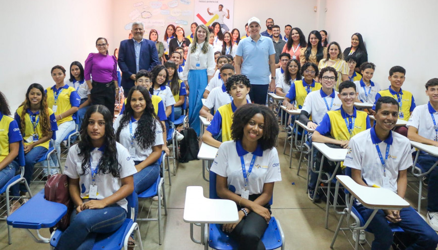 Jovens selecionados do Programa Jovem Trabalhador iniciam o trabalho em entidades públicas do Estado