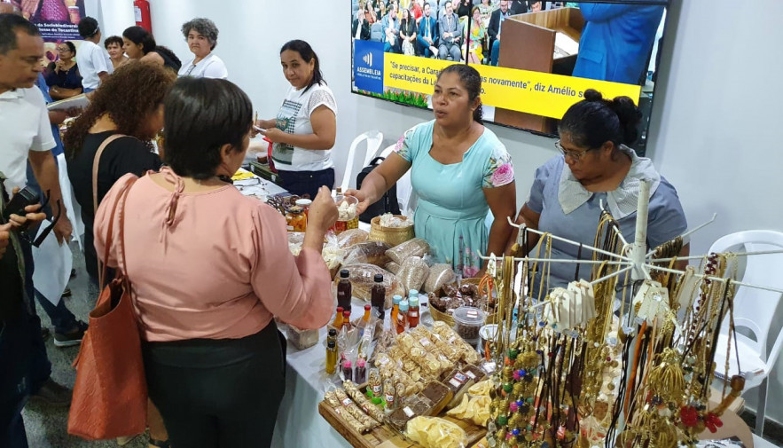 Governo do Tocantins promove feira de produtos agroextrativistas do Cerrado em Palmas