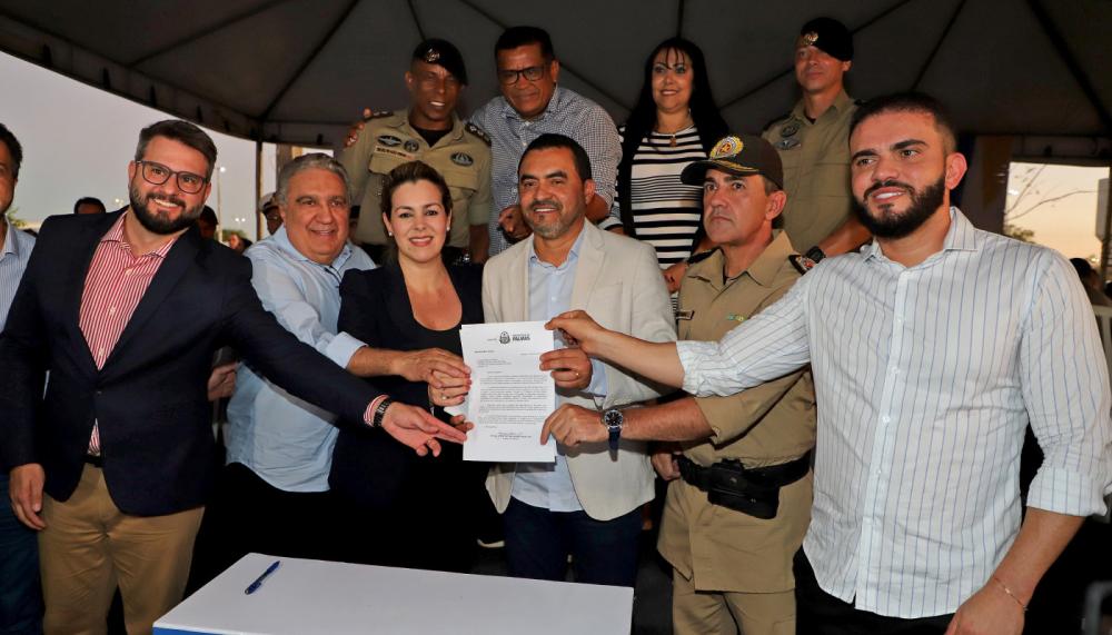Governador Wanderlei Barbosa participa de passagem de comando do 6º Batalhão da PM e entrega equipamentos e viaturas para a corporação
