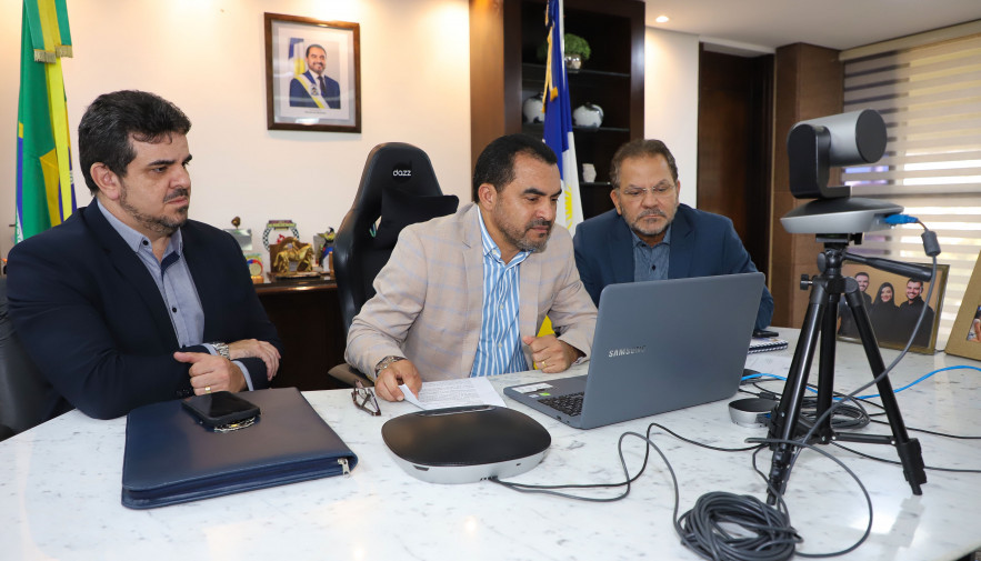 Governador assegura investimento de R$ 493 milhões para rodovia que liga Paranã até a divisa de Goiás