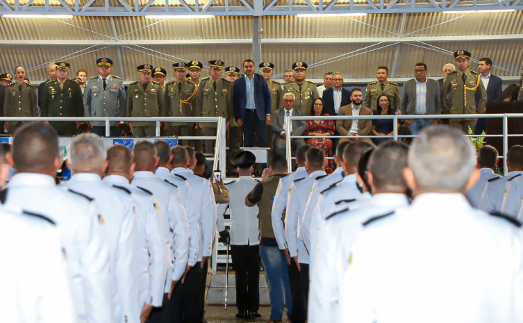 Governador Wanderlei Barbosa prestigia formatura e anuncia promoção de 97 policiais militares