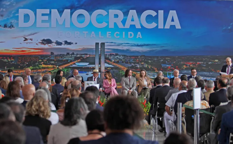 Governo do Tocantins participa de ato nacional em defesa da democracia realizado em Brasília nesta quarta-feira, 8