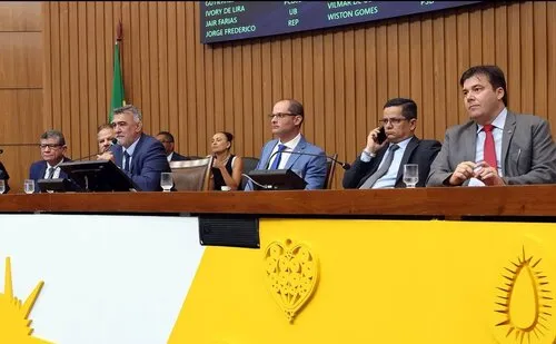 Assembleia Legislativa do Estado do Tocantins dá prosseguimento a segunda etapa da 'Sessão Inaugural do Ano Legislativo' na tarde desta terça-feira, 04/02